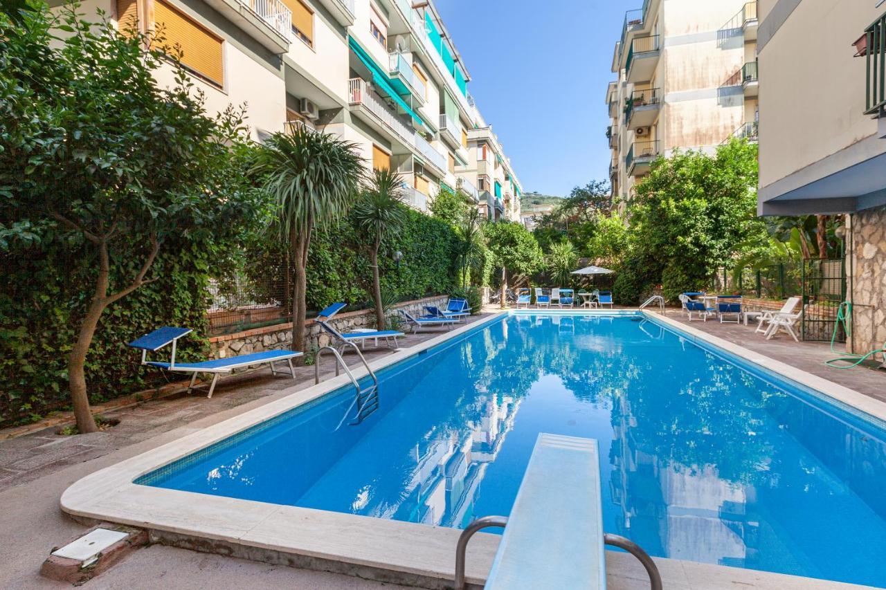 Estate4Home - Casa Maridea Сорренто Экстерьер фото